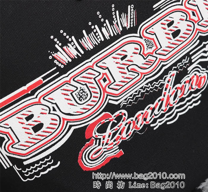 BURBERRY巴寶莉 雙面兩用托特包 塗鴉圖案 大號格紋圖案 2990  Bhq1070